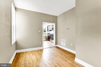 2414 Baker St photo'