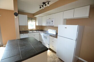1115 N Duluth Ave in Sioux Falls, SD - Building Photo - Building Photo