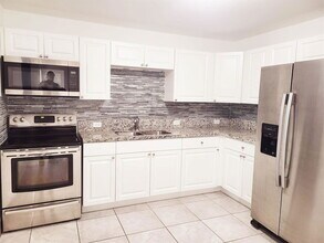 2326 Taft St in Hollywood, FL - Building Photo - Building Photo