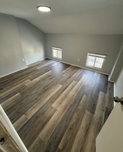 1069 Powell St in Norristown, PA - Foto de edificio - Building Photo