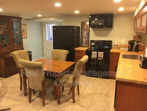 813 10th St NE in Washington, DC - Building Photo - Building Photo