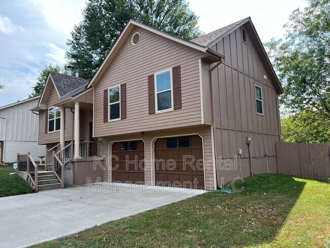 8704 N Shannon Ave in Kansas City, MO - Building Photo - Building Photo