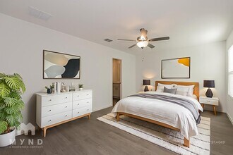 2712 Ctr Crk Ln in Fort Worth, TX - Foto de edificio - Building Photo