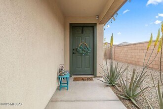 1011 Calle Calca in Sahuarita, AZ - Building Photo - Building Photo