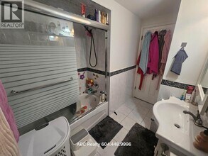 1XXX E 27th Ave in Vancouver, BC - Building Photo - Building Photo