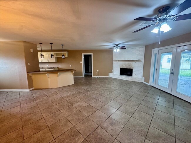 345 Rachal Ave in Bridge City, TX - Building Photo - Building Photo