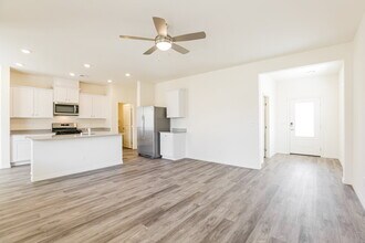 1701 Desert Path Ave in North Las Vegas, NV - Building Photo - Building Photo
