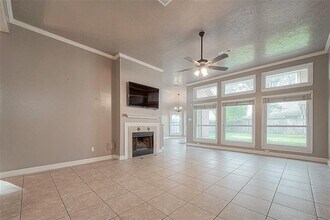 3118 Watercastle Ct in League City, TX - Building Photo - Building Photo