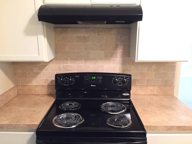 1718 Glen Alta Dr in Irving, TX - Foto de edificio - Building Photo