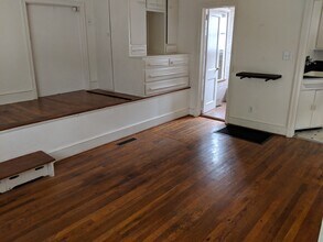 218 Hillcrest Ave, Unit 218 in Athens, GA - Foto de edificio - Building Photo