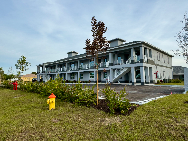 746 SW 8th Terrace in Cape Coral, FL - Building Photo