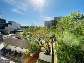 1530 Key Blvd in Arlington, VA - Foto de edificio - Building Photo