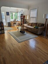 1036 NE 102nd St in Seattle, WA - Foto de edificio - Building Photo