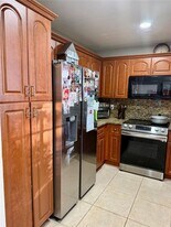 16811 NW 14th Ave in Miami, FL - Building Photo
