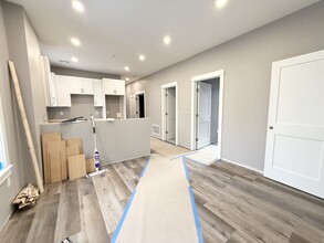 230 Silver St, Unit 3 in Boston, MA - Building Photo - Building Photo