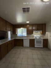 4623-4629 W Cypress Ave in Visalia, CA - Building Photo - Building Photo