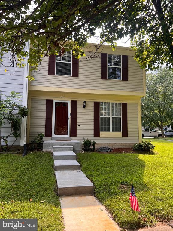 property at 13 Dinsdale Ct