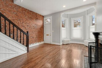 310 9th St NE in Washington, DC - Building Photo - Building Photo