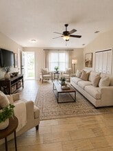 5227 Bunche Dr in Jacksonville, FL - Building Photo - Building Photo