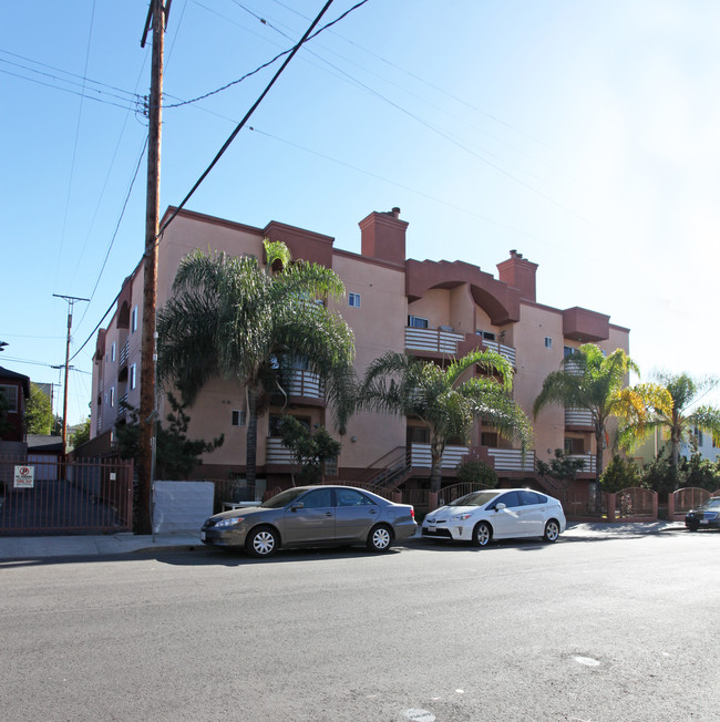 1752 N Mariposa Ave in Los Angeles, CA - Building Photo - Building Photo