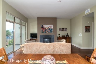 1930 NW Irving St-Unit -#502 in Portland, OR - Foto de edificio - Building Photo