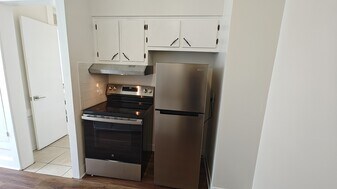 2002 7th Ave W in Bradenton, FL - Building Photo