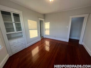 50 Lambert St in Medford, MA - Building Photo - Building Photo