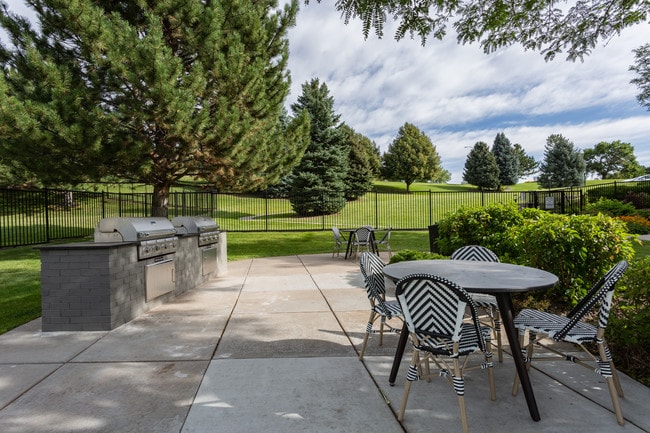 Kallisto at Bear Creek in Lakewood, CO - Building Photo - Building Photo