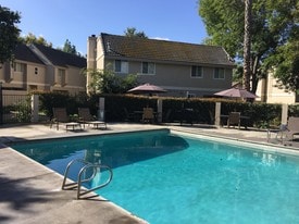 Sun Ridge Town Homes