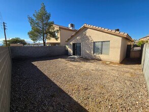 6325 Cascade Run Ave in Las Vegas, NV - Building Photo - Building Photo