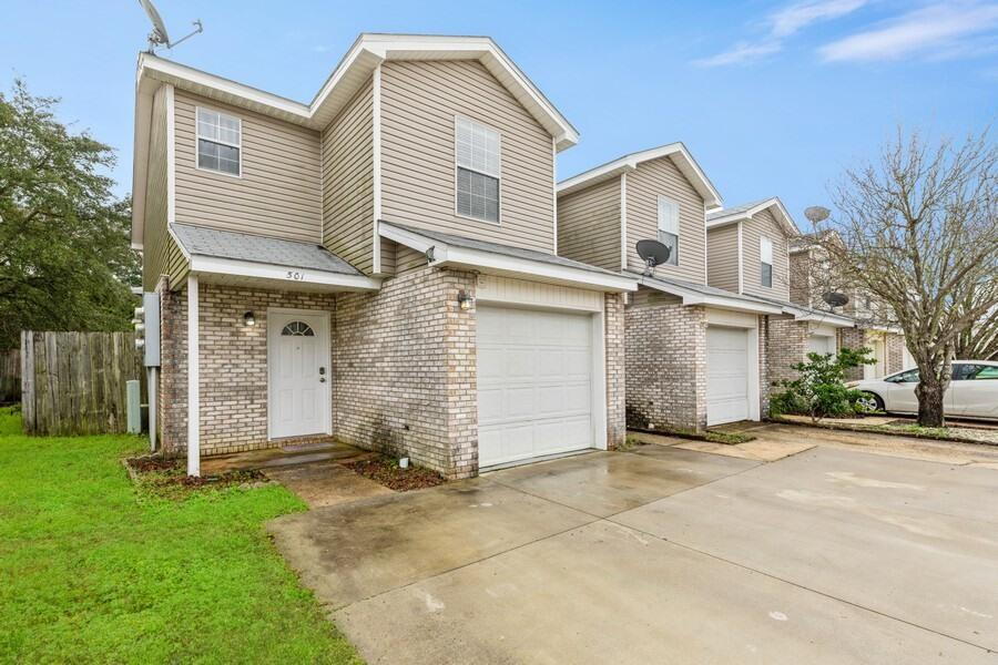 501 Keystone Rd in Mary Esther, FL - Building Photo