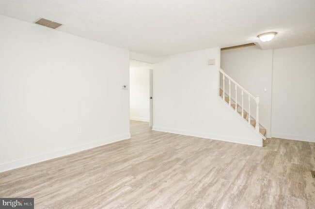 14550 Farmcrest Pl in Silver Spring, MD - Building Photo - Building Photo