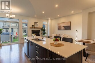 16 Nettle Cres in Ottawa, ON - Building Photo - Building Photo