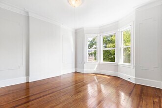 11 Hudson Pl in Weehawken, NJ - Building Photo - Building Photo