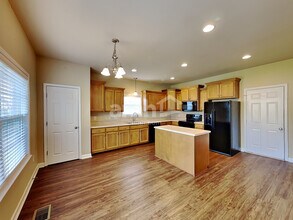 3016 Sommette Dr in Spring Hill, TN - Building Photo - Building Photo