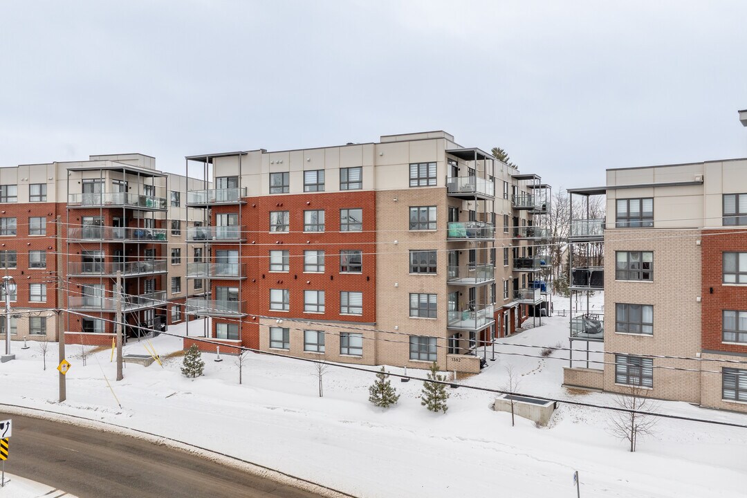 1382 Michèle-Bohec Boul in Blainville, QC - Building Photo