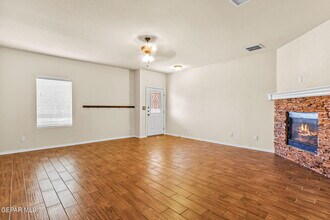 14260 Russ Leach Ave in El Paso, TX - Building Photo - Building Photo