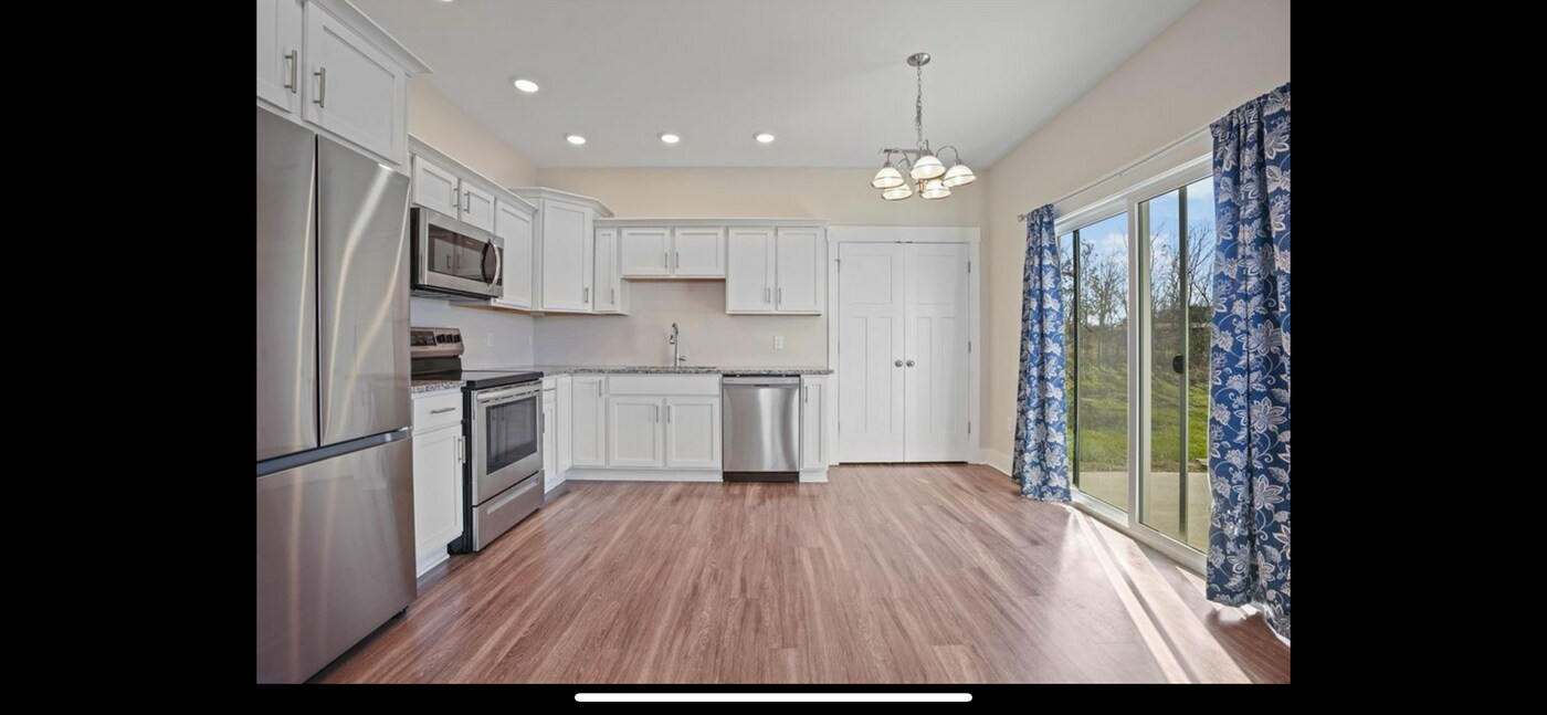 7222 Eagle Stone Ln in Bowling Green, KY - Foto de edificio