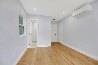 110-41 172nd St in Queens, NY - Foto de edificio - Building Photo