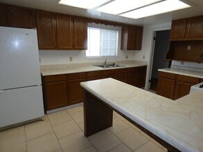 314 W Fesler St in Santa Maria, CA - Building Photo - Building Photo