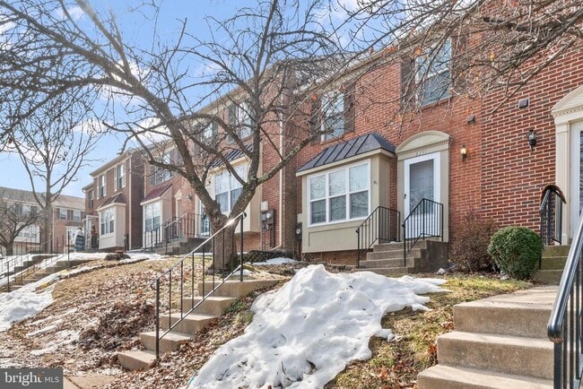 property at 8291 Londonderry Ct