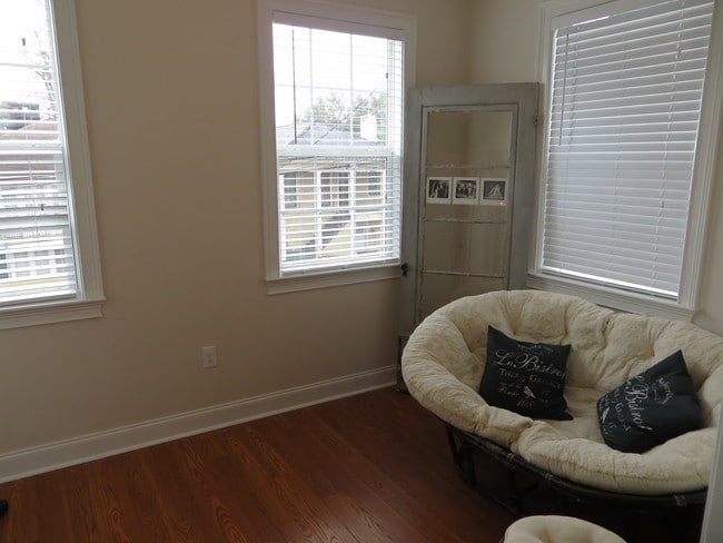 5529 Willow St, Unit #B in New Orleans, LA - Foto de edificio - Building Photo