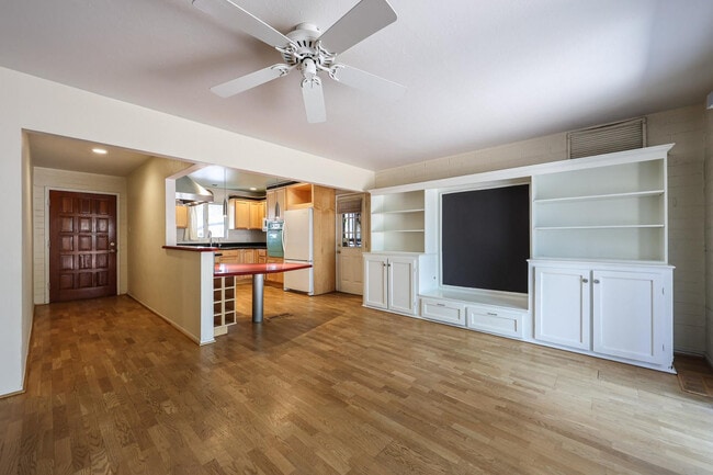 property at 7608 E 4th St