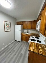 1645 NW 84th St in Clive, IA - Foto de edificio - Building Photo