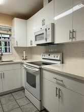12282 SW 10th St in Miami, FL - Building Photo - Building Photo