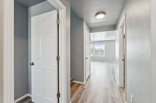 1367 Placerville Ct in Middleton, ID - Foto de edificio - Building Photo
