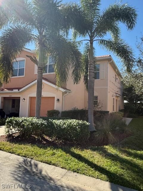 10056 Via Colomba Circle in Ft. Myers, FL - Building Photo