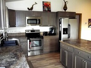 689 Tanglewood Dr in Richland, WA - Building Photo - Building Photo
