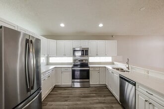 18200 SW 6th St in Pembroke Pines, FL - Building Photo - Building Photo