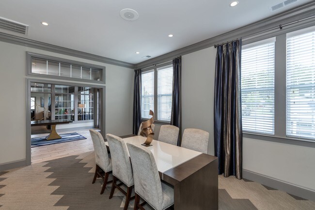 The Commonwealth At York in Yorktown, VA - Foto de edificio - Building Photo